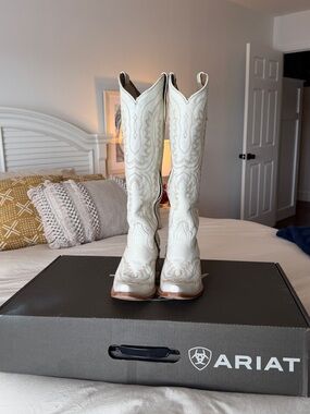 Ariat Casanova White Tall Western Embroidered Leather Boots